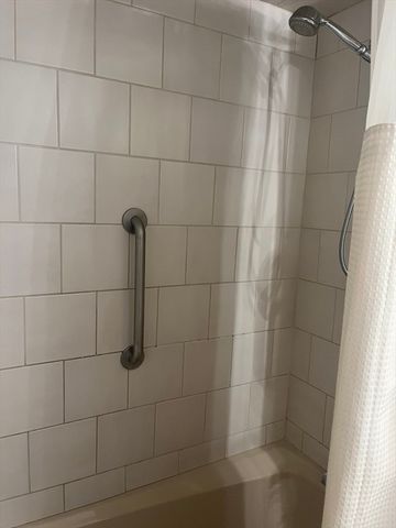 1004 Paradise Road PHB, Swampscott, MA 01907