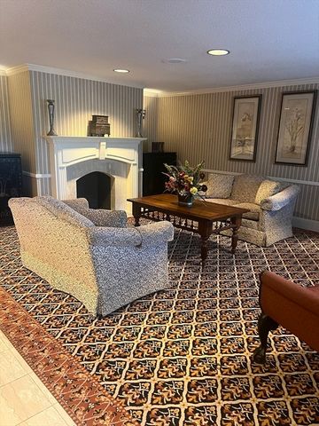 1004 Paradise Road PHB, Swampscott, MA 01907