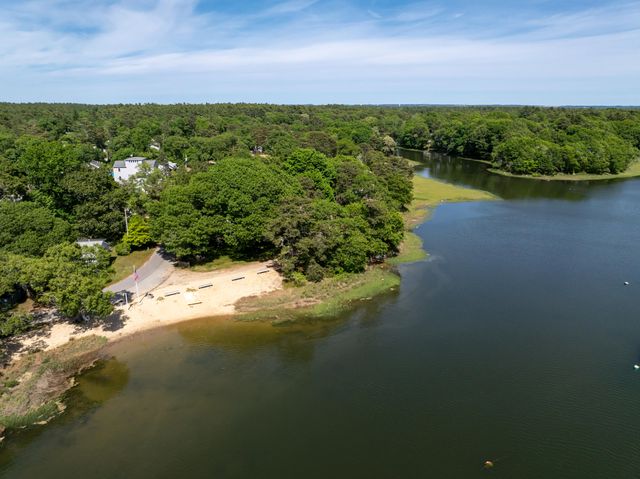 33 Kingwood Street, Wareham, MA 02571