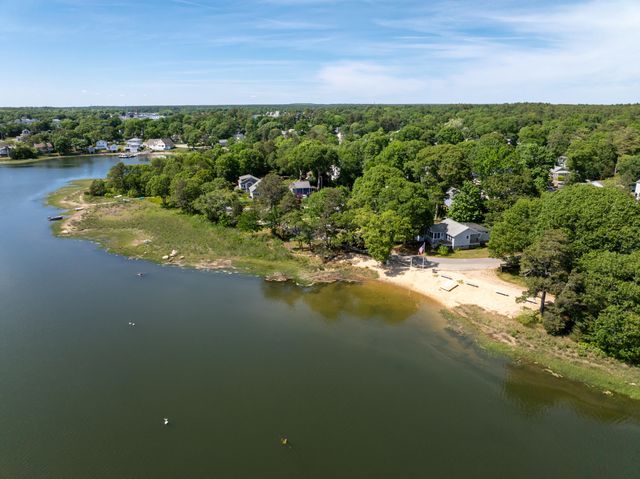 33 Kingwood Street, Wareham, MA 02571