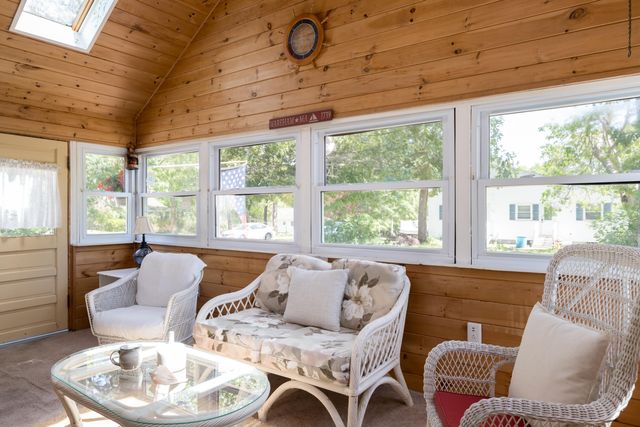 33 Kingwood Street, Wareham, MA 02571
