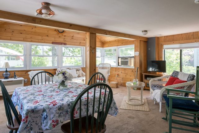 33 Kingwood Street, Wareham, MA 02571