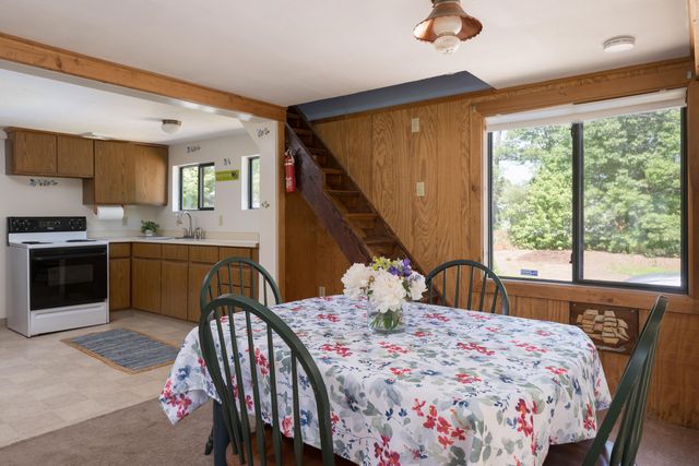 33 Kingwood Street, Wareham, MA 02571