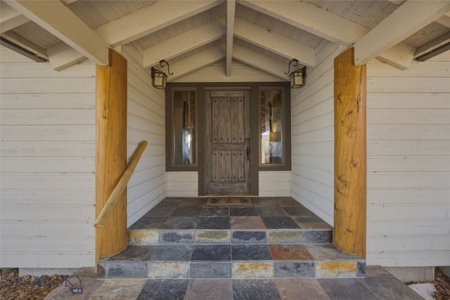 19 Green Wing Road, Ennis, MT 59729