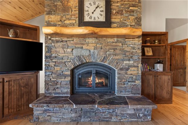 19 Green Wing Road, Ennis, MT 59729