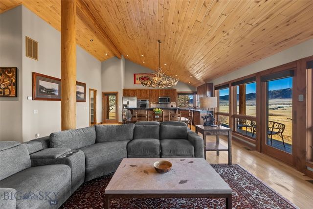 19 Green Wing Road, Ennis, MT 59729