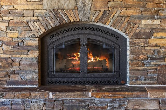 19 Green Wing Road, Ennis, MT 59729