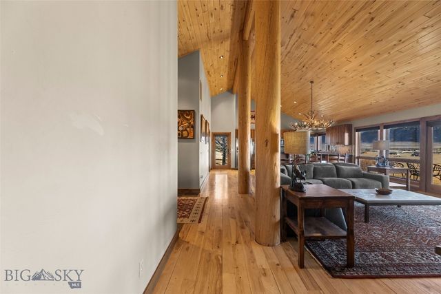 19 Green Wing Road, Ennis, MT 59729