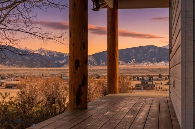 19 Green Wing Road, Ennis, MT 59729