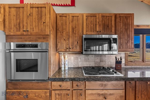 19 Green Wing Road, Ennis, MT 59729