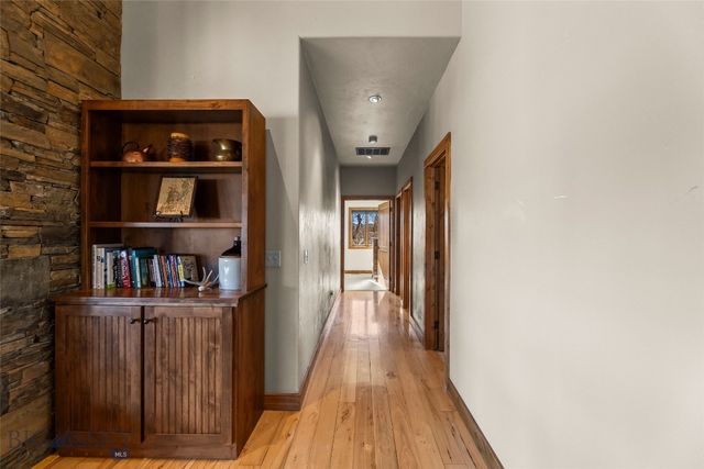 19 Green Wing Road, Ennis, MT 59729