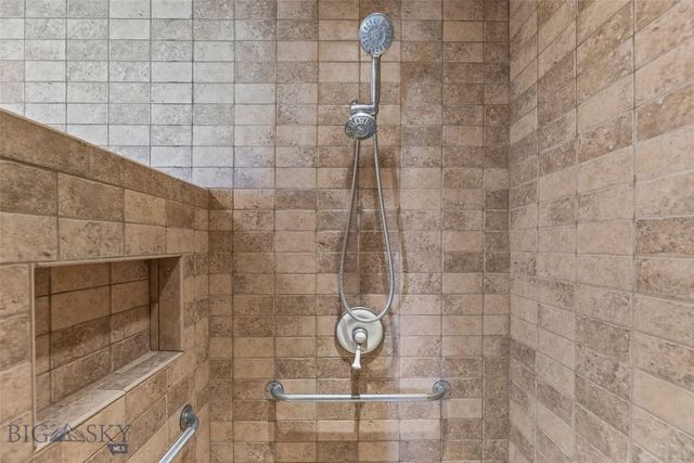 19 Green Wing Road, Ennis, MT 59729