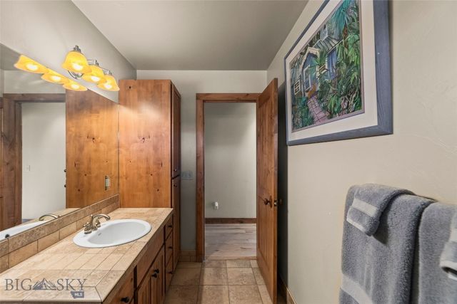 19 Green Wing Road, Ennis, MT 59729