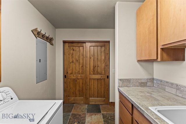 19 Green Wing Road, Ennis, MT 59729