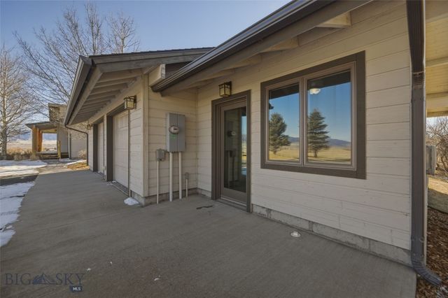 19 Green Wing Road, Ennis, MT 59729