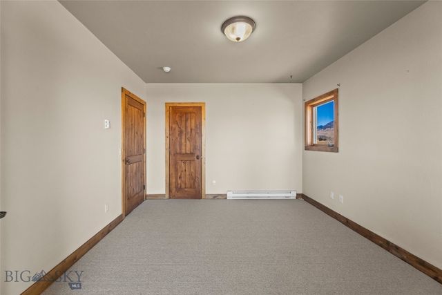 19 Green Wing Road, Ennis, MT 59729