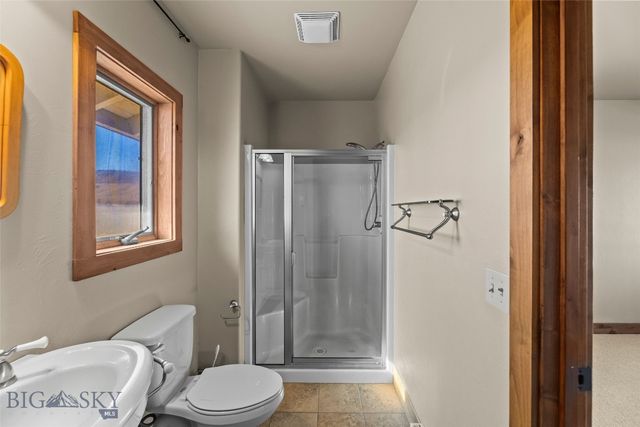 19 Green Wing Road, Ennis, MT 59729