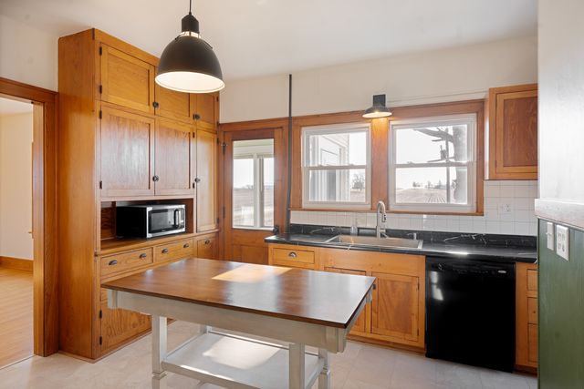 18433 E 1300th Street, Geneseo, IL 61254