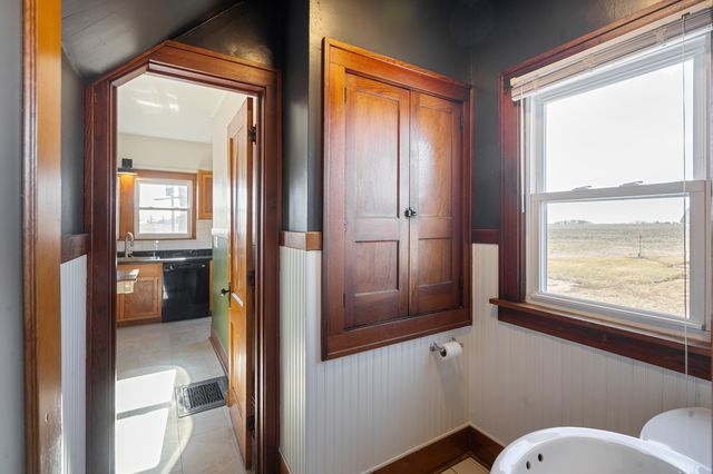 18433 E 1300th Street, Geneseo, IL 61254