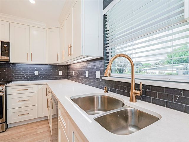 1130 35th Avenue, Vero Beach, FL 32960