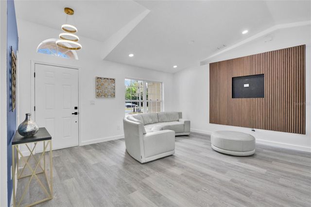 1120 DUNBRIDGE STREET, Apopka, FL 32703