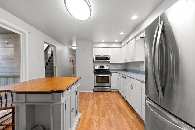 3683 AUSTRIAN LANE, Suamico, WI 54313