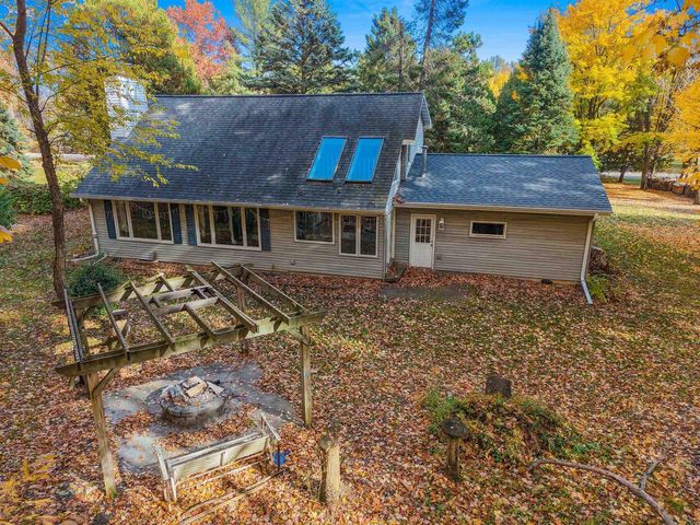 3683 AUSTRIAN LANE, Suamico, WI 54313