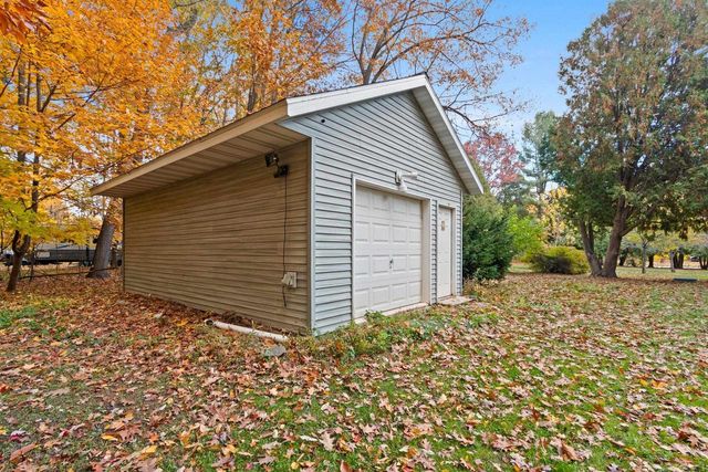 3683 AUSTRIAN LANE, Suamico, WI 54313