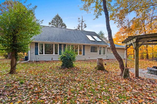 3683 AUSTRIAN LANE, Suamico, WI 54313