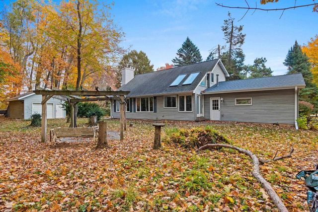 3683 AUSTRIAN LANE, Suamico, WI 54313