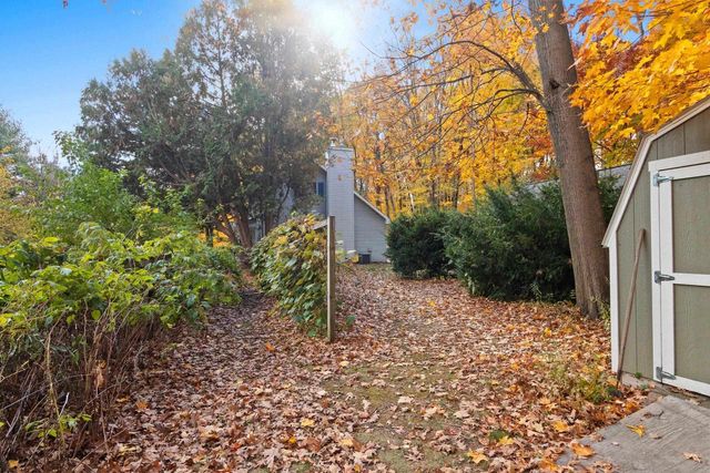 3683 AUSTRIAN LANE, Suamico, WI 54313