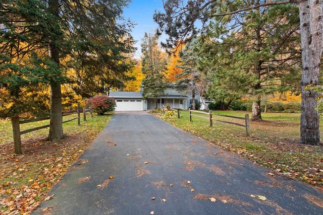 3683 AUSTRIAN LANE, Suamico, WI 54313