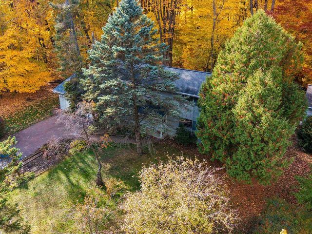 3683 AUSTRIAN LANE, Suamico, WI 54313