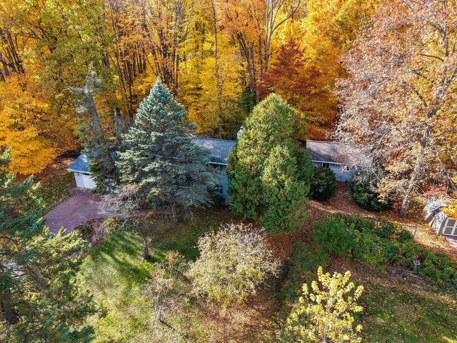 3683 AUSTRIAN LANE, Suamico, WI 54313