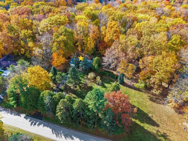 3683 AUSTRIAN LANE, Suamico, WI 54313