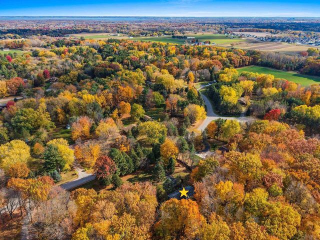 3683 AUSTRIAN LANE, Suamico, WI 54313