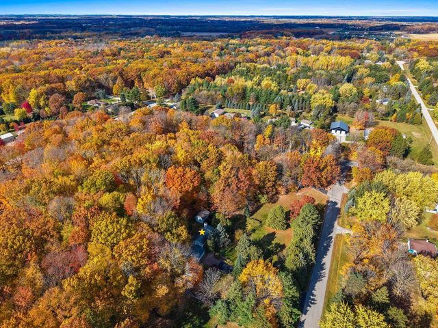 3683 AUSTRIAN LANE, Suamico, WI 54313