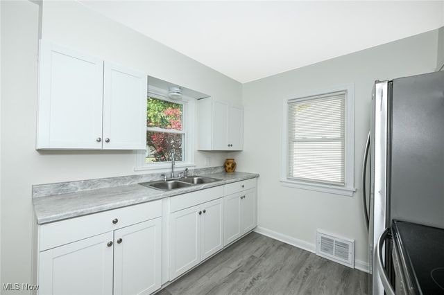 2527 Edgebrook Avenue, Akron, OH 44312