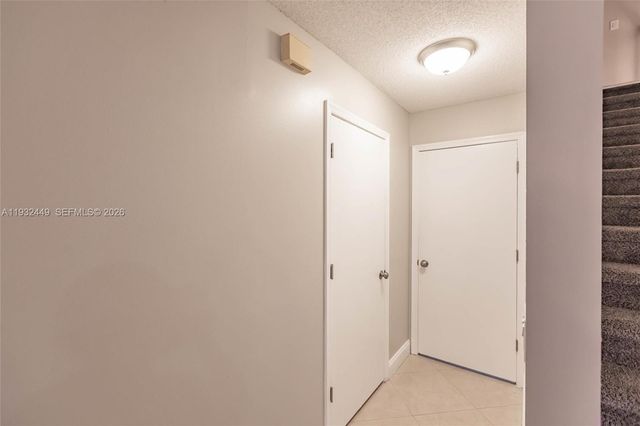 2042 Cross Breeze Dr, Wellington, FL 33414