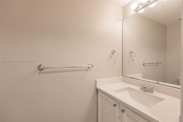 2042 Cross Breeze Dr, Wellington, FL 33414