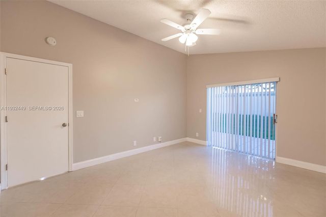 2042 Cross Breeze Dr, Wellington, FL 33414