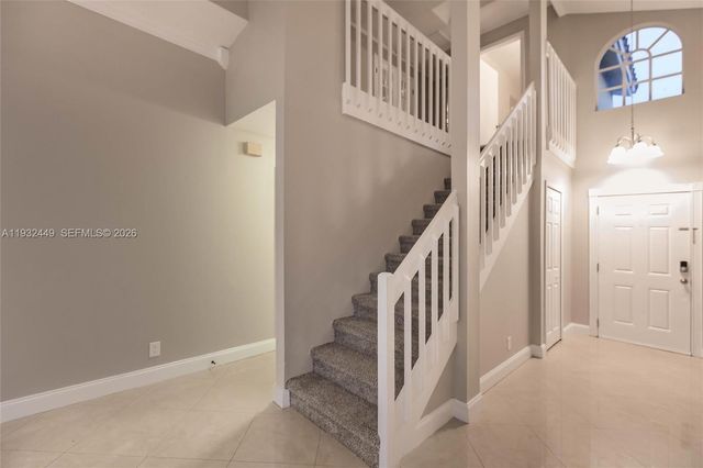 2042 Cross Breeze Dr, Wellington, FL 33414