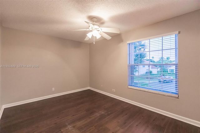 2042 Cross Breeze Dr, Wellington, FL 33414