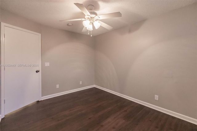 2042 Cross Breeze Dr, Wellington, FL 33414