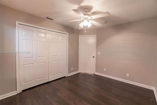 2042 Cross Breeze Dr, Wellington, FL 33414