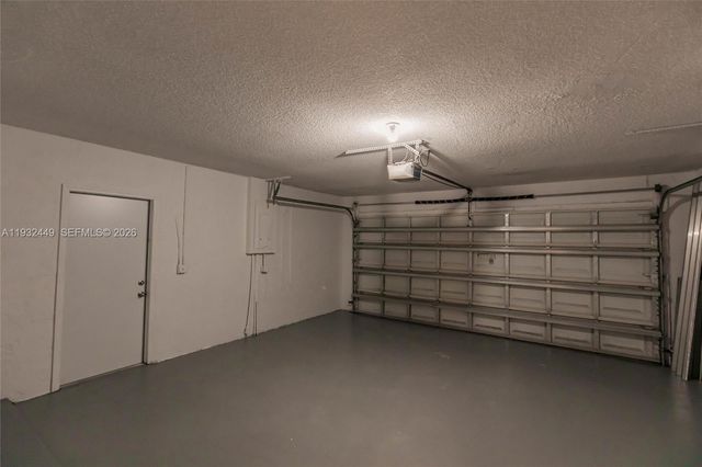 2042 Cross Breeze Dr, Wellington, FL 33414