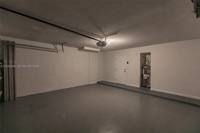 2042 Cross Breeze Dr, Wellington, FL 33414