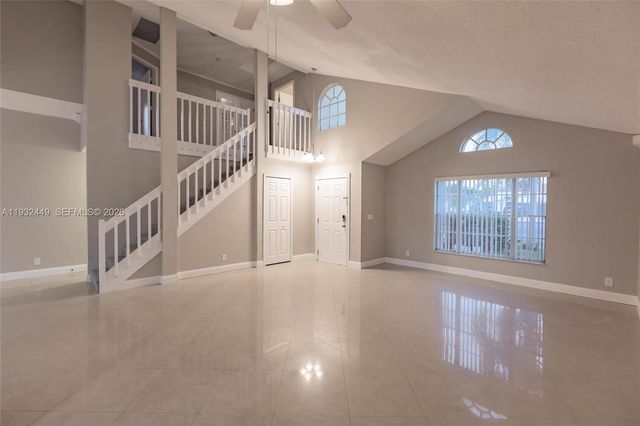 2042 Cross Breeze Dr, Wellington, FL 33414