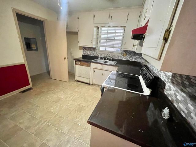 3203 W Helena Drive, Huntsville, AL 35810