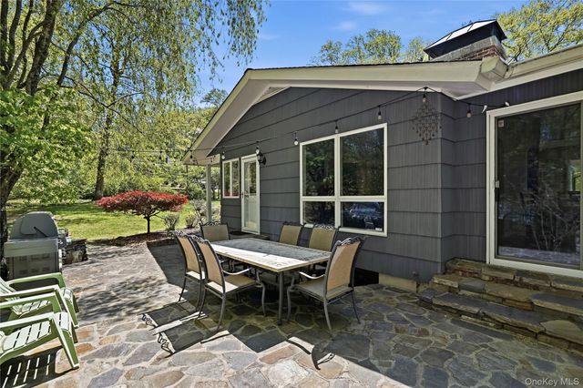 19 Macaulay Road, Katonah, NY 10536